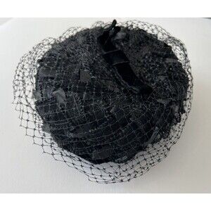 Vintage Women's Black Face Netting Weaved Pillbox Hat USA Union Made HH207802